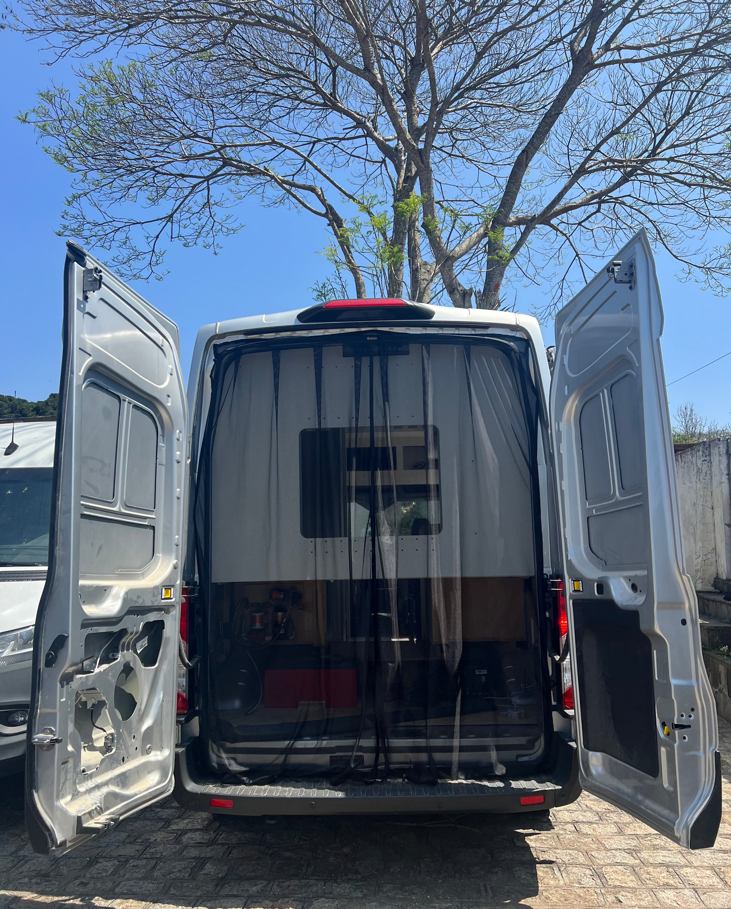 Ford Transit 2022-2025 - Tela Mosquiteira para Porta Traseira